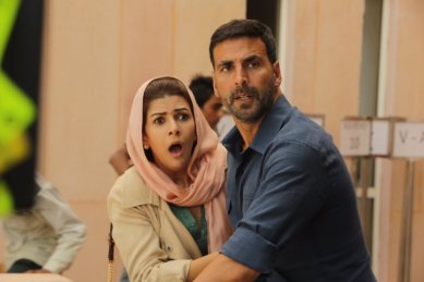 Akshay Kumar, Akshay Kumar Airlift, Delhi Odd Even Rule, Akshay Kumar Spoof, Akshay Kumar Odd Even Spoof, Akshay Kumar Delhi Odd Even Spoof, Akshay Kumar in Airlift, Entertainment news