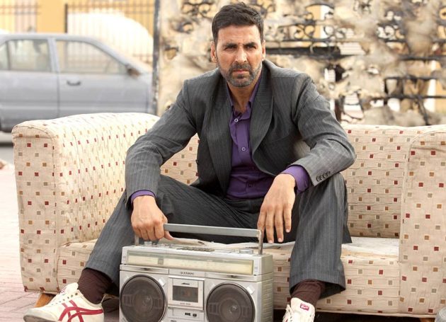 Airlift Collections, Airlift box office collections, Akshay Kumar, Akshay kumar Airlift, Airlift crosses Rs 100 crore, Airlift Earns Rs 100 crore, Airlift Earnings, Airlift Grossings, Airlift Collects Rs 100 crore, entertainment news