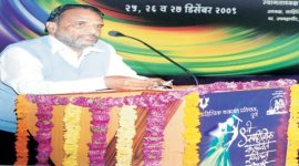 marathi author gets death threat, death threat to shripal sabnis, shripal sabnis gets death threat, BJP threatens, marathi author against Modi, bhakts give death threat, akhil bhartiya marathi sahitya sammelan president, FIr against BJP