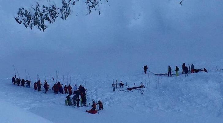 french alps, french avalanche, france avalanche, avalanche news, french students avalanche, grenoble, francois hollande, world news