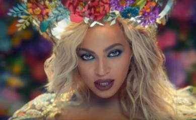 Beyonce wears Abu Jani Sandeep Khosla's creation in Coldplay video | Entertainment News,The Indian Express Beyonce wears Abu Jani Sandeep Khosla's creation in Coldplay video | Entertainment News,The Indian Express