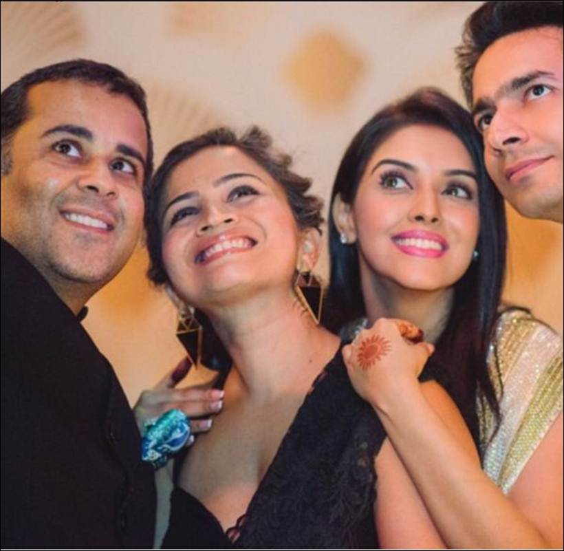 Asin, Asin Wedding reception, Asin Wedding Reception pics, Asin Wedding Reception photos, Asin Rahul sharma, Asin Wedding, asin thottumkal Wedding Reception, asin thottumkal Wedding Reception Pics, R Madhavan, Sajid Khan, Ashvini Yardi, Khushboo Sundar, Asin Married, Asin wedding Pics, asin thottumkal wedding Pics