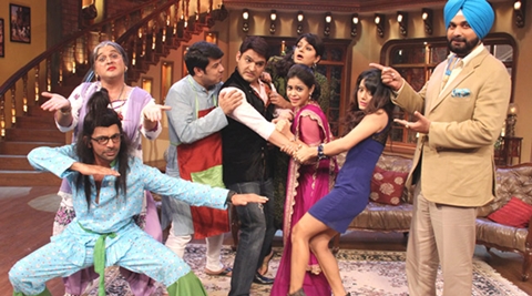 comedy nights with kapil, kapil sharma, kiku sharda, comedy nights with kapil cast, shah rukh khan, comedy nights with kapil end, comedy nights with kapil last episode, kapil, farhan akhtar, comedy nights with kapil news, comedy nights with kapil latest news, entertainment news