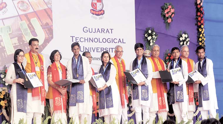 Gtu Convovation Governor Om Prakash Kohli Gujarat Technological University Gujarat Education Gujarat