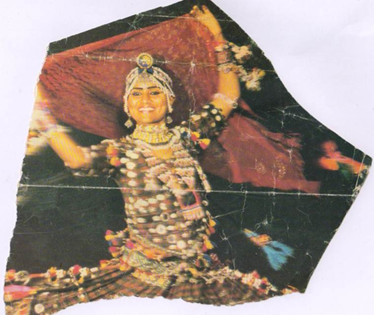 An old picture of Gulabo performing Sapera dance.