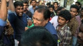 T P Sreenivasan, SFI, Kerala, CPI(M), T P Sreenivasan attack, Indian diplomat attacked, TP Sreenivasan attacked, SFI attacks Indian diplomat, Global education summit, Kerala SFI activists