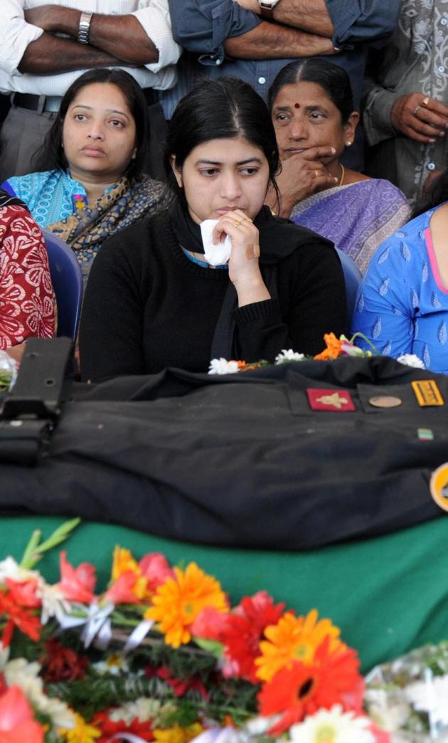 pathankot attack, pathankot attack probe, Niranjan Kumar, lt col niranjan kumar, Niranjan Kumar Family, Niranjan Kumar Funeral, Niranjan Kumar NSG Commander, martyr Nirajan Kumar, martyr Lt Col Niranjan Kumar, Niranjan Kumar death, Niranjan Kumar Dead