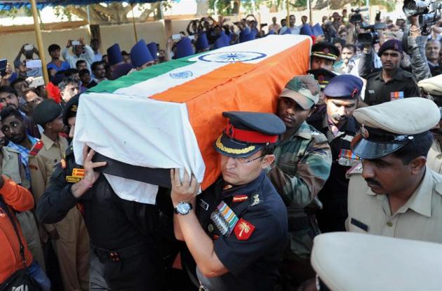 pathankot attack, pathankot attack probe, Niranjan Kumar, lt col niranjan kumar, Niranjan Kumar Family, Niranjan Kumar Funeral, Niranjan Kumar NSG Commander, martyr Nirajan Kumar, martyr Lt Col Niranjan Kumar, Niranjan Kumar death, Niranjan Kumar Dead