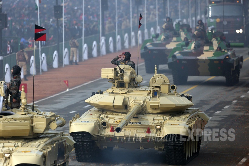 Republic day, Republic Day Celebration, Republic Day Parade, Republic Day Mumbai pics, Republic Day Mumbai Photos, Mumbai, francois hollande, Narendra Modi, Pranab Mukherjee, Republic day pics, republic Day Photos, Republic day 2016, republic day images, republic day images 2016, republic day Parade