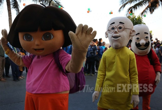 Republic day, Republic Day Celebration, Republic Day Parade, Republic Day Mumbai pics, Republic Day Mumbai Photos, Mumbai, francois hollande, Narendra Modi, Pranab Mukherjee, Republic day pics, republic Day Photos, Republic day 2016, republic day images, republic day images 2016, republic day Parade