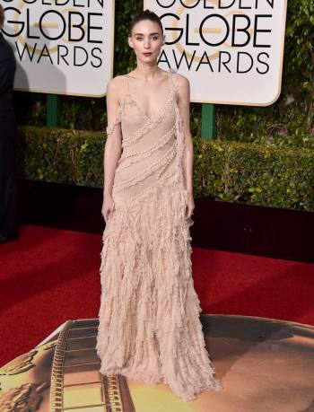 Golden Globes 2016: Jennifer Lopez, Jennifer Lawrence, Rooney Mara, Lady  Gaga rock the red carpet | Entertainment Gallery News - The Indian Express