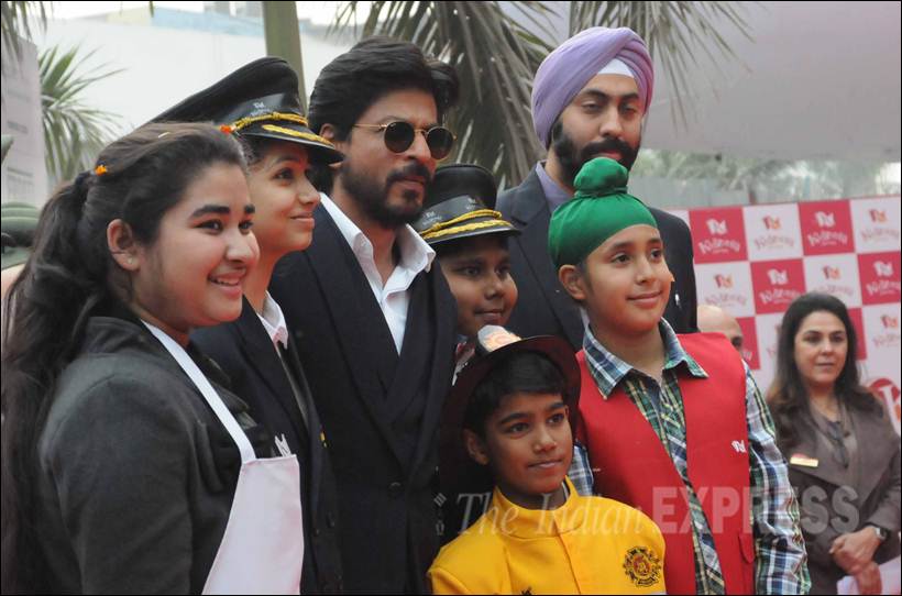 shah rukh khan, shah rukh khan movies, shah rukh khan kids, suhana, shah rukh khan suhana, aryan khan, shah rukh khan aryan khan, shah rukh khan news, shah rukh khan pics