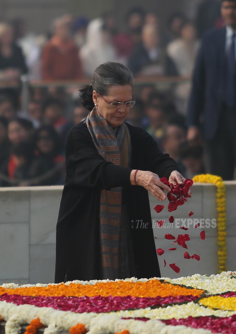 Mahatma Gandhi, Mahatma Gandhi Death Anniversary, Narendra Modi, Sonia Gandhi, Pranab Mukherjee, Hamid Ansari, Manmohan Singh, Sheila Dixit, Venkaih Naidu, Dalbir Singh, Arup Raha, Robin Dhowan, Mahatma Gandhi 68th Death Anniversary, Gandhi Death Anniversary Pics