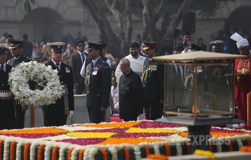 Mahatma Gandhi, Mahatma Gandhi Death Anniversary, Narendra Modi, Sonia Gandhi, Pranab Mukherjee, Hamid Ansari, Manmohan Singh, Sheila Dixit, Venkaih Naidu, Dalbir Singh, Arup Raha, Robin Dhowan, Mahatma Gandhi 68th Death Anniversary, Gandhi Death Anniversary Pics