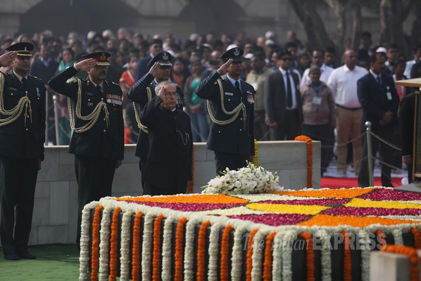 Mahatma Gandhi, Mahatma Gandhi Death Anniversary, Narendra Modi, Sonia Gandhi, Pranab Mukherjee, Hamid Ansari, Manmohan Singh, Sheila Dixit, Venkaih Naidu, Dalbir Singh, Arup Raha, Robin Dhowan, Mahatma Gandhi 68th Death Anniversary, Gandhi Death Anniversary Pics