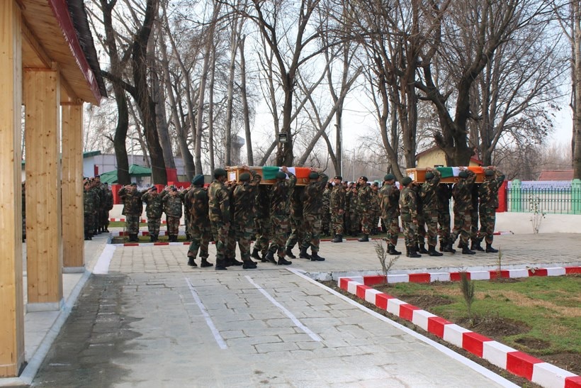 kashmir, kashmir encounter, kashmir attacks, pampore encounter, militamts, militants in kashmir, militants in pampore, terrorists, pampore attack, terrorists in pampore