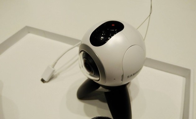 galaxy s7, galaxy s7 edge, MWC, MWC 2016, galaxy s7 specs, galaxy s7 edge specs, galaxy s7 feature, galaxy s7 edge feature, galaxy s7 specification, galaxy s7 edge specification, galaxy s7 photos, galaxy s7 edge photos, Samsung galaxy s7, Samsung galaxy s7 edge, mwc 2016 samsung, MWC 2016 phones, mwc 2016 news