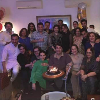 Kareena Kapoor Karisma Kapoor Celebrate Father Randhir Kapoor S Birthday Entertainment Gallery News The Indian Express kareena kapoor karisma kapoor