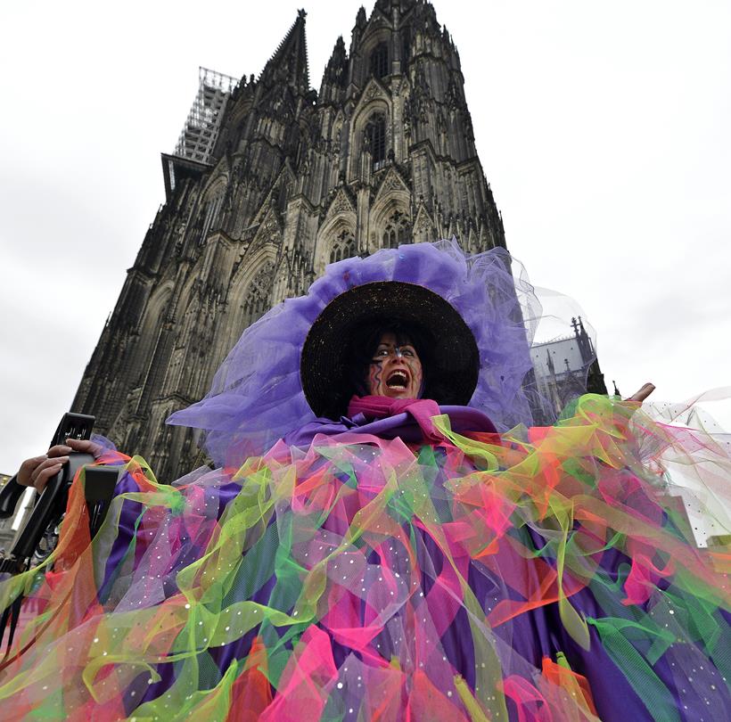 Novak Djokovic, Zika Virus, Australian Open 2016, Zika Virus Outbreak, Carnival in Cologne, Carnival in Brazil, Top Frames