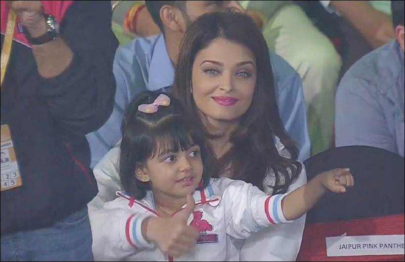 aishwarya rai bachchan, abhishek bachchan, aaradhya, aaradhya bachchan, pro kabaddi league, kabaddi match, jaipur pink panthers, aishwarya, aishwarya rai pics, abhishek pics, aishwarya abhishek pics, aaradhya pics, entertainment
