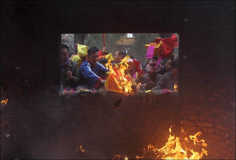 JNU, JNU Protest, Lawyers Protest, Kanhaiya Kumar, Narendra Modi, MAke In India, Grammy Awards 2016, Grammys 2016, Taylor Swift, Lady Gaga, Turkey Bombing, Uganda Protest, Top Frames, Indian Express