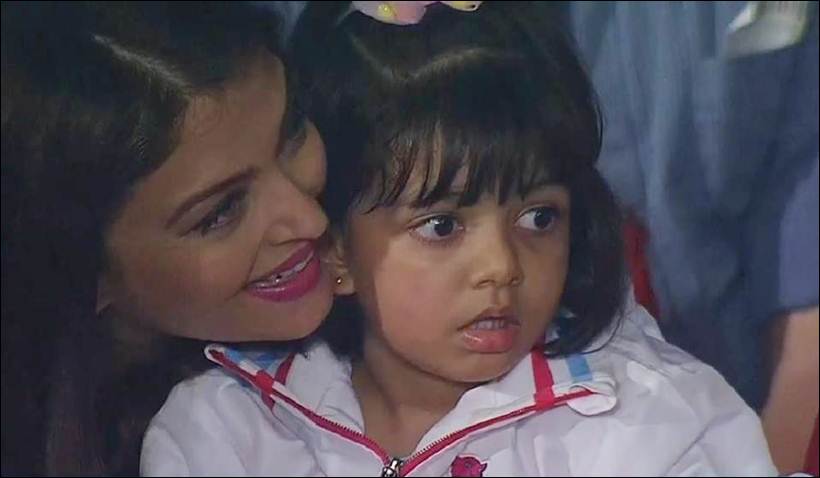 aishwarya rai bachchan, abhishek bachchan, aaradhya, aaradhya bachchan, pro kabaddi league, kabaddi match, jaipur pink panthers, aishwarya, aishwarya rai pics, abhishek pics, aishwarya abhishek pics, aaradhya pics, entertainment