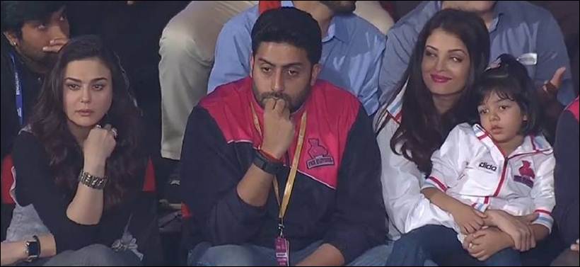aishwarya rai bachchan, abhishek bachchan, aaradhya, aaradhya bachchan, pro kabaddi league, kabaddi match, jaipur pink panthers, aishwarya, aishwarya rai pics, abhishek pics, aishwarya abhishek pics, aaradhya pics, entertainment