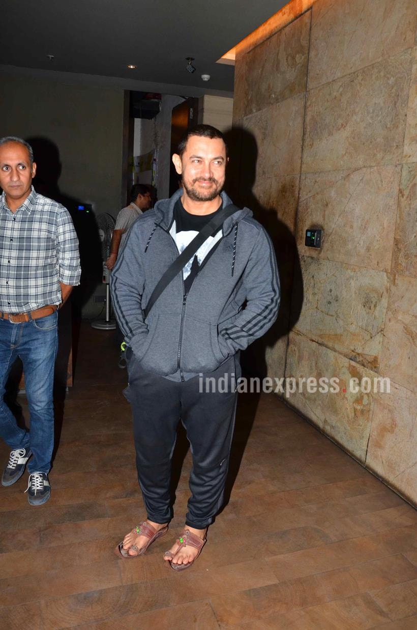 Aamir Khan, Special Screening of Natsamrat, Natsamrat, Shah Rukh Khan, Shah Rukh Khan photos, Shah Rukh Khan fan, fan, entertainment news