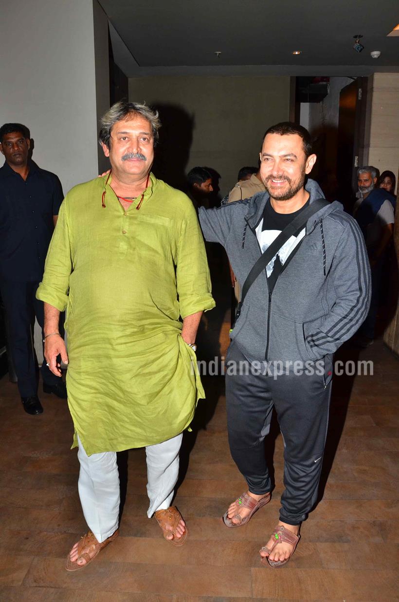 Aamir Khan, Special Screening of Natsamrat, Natsamrat, Shah Rukh Khan, Shah Rukh Khan photos, Shah Rukh Khan fan, fan, entertainment news