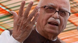 L K Advani, Advani, Lal Krishna Advani, BJP, congress, Parliament, Parliament deadlock, Parliament disruption, demonetisation, demonetisation debates, demonetisation effects, winter session, winter session of Parliament, Narendra Modi, Modi, PM Modi, BJP, AgustaWestland, Lok Sabha, Lok sabha adjourned, Sumitra Mahajan, India news, indian express news