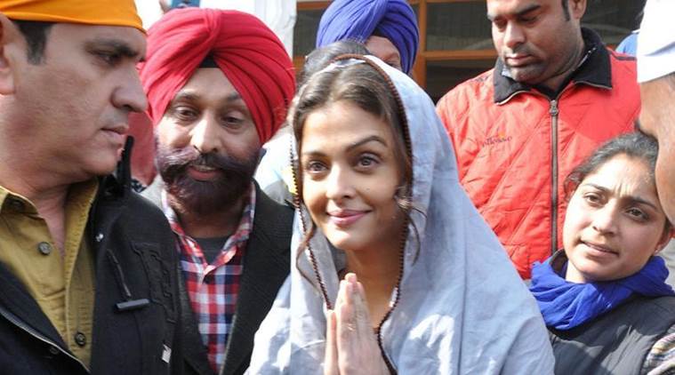 Aishwarya Rai Bachchan, Sarbjit, Sarbjit shot, Aishwarya Rai, Golden Temple, Aishwarya Rai Bachchan Golden Temple, Aishwarya Rai Visit Golden Temple, Aishwarya Rai Bachchan in Amritsar, Aishwarya Rai Bachchan Sarabjit, Aishwarya Rai in Sarabjit, Aishwarya Visit Golden Temple, Aishwarya in Sarabjit, Entertainment news