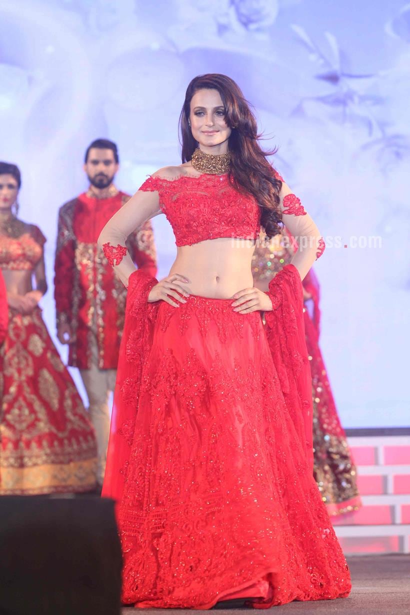 Ameesha Patel, Shriya Saran, Daisy Shah, Hema Malini, Esha Deol, Bharat Takhtani, Archana Kochar, Swarovski Gemstones National Jewellery Awards 2015-16, Swarovski Gemstones National Jewellery Awards, entertainment news