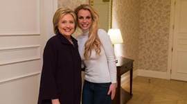 Britney Spears, Hillary Clinton, Britney Spears Hillary Clinton, Britney Spears hillary Cinton pics, Britney Spears Hillary Clinton Photo, Entertainment news