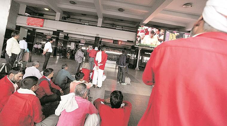 indian railway, railway budget, porters at railway station, kooli at railway station, suresh prabhu, coolie