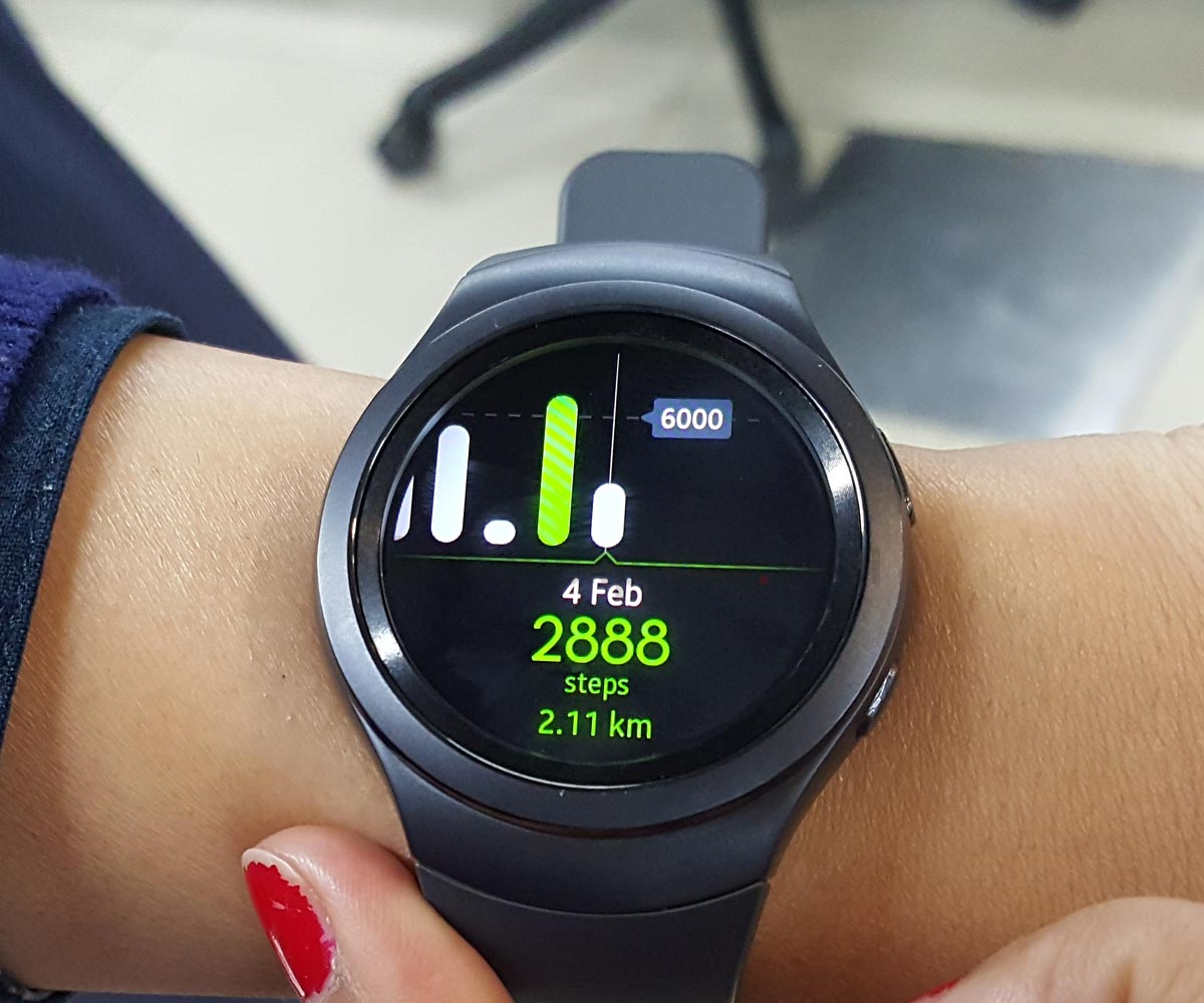 samsung gear s2 smartwatch with heart rate monitor