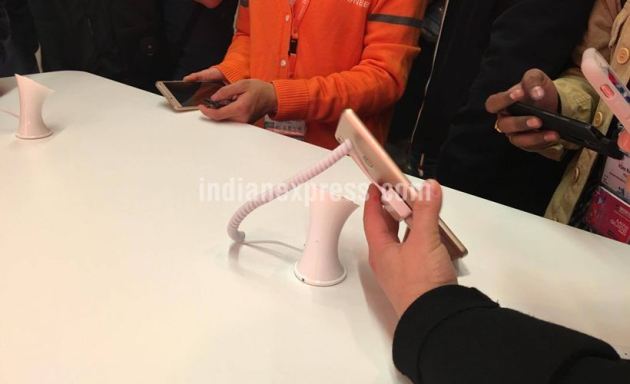 Samsung Galaxy S7, Galaxy S7, Galaxy J7, Galaxy S7 series, LG, LG G5, huawei, Gionee, Gionee S8, Huawei Matebook, MWC, MWC 2016, Samsung Galaxy S7, VR, Lenovo, Lenovo Vibe K5, Lenovo Vibe K5 Plus, Nokia ozo VR camera, Sony, Sony Xperia XA, smartphones, MWC launch, gadgets, technology, technology news