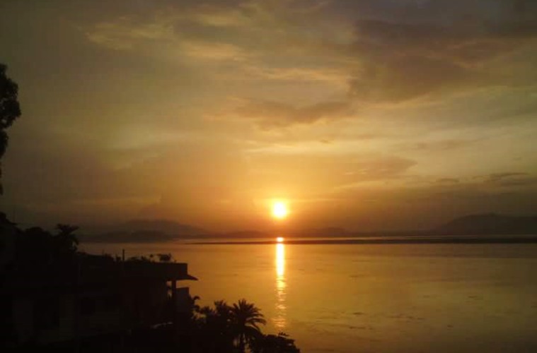 Sunset at the Brahmaputra. (Photo: Deekshita Baruah)