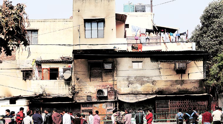 fire, family killed, dishad garden ifre, fire at home, delhi police, delhi news