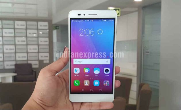Valentines Day, Le Eco Le 1s, Valentines gift, Valentines Day smartphone gift ideas, smartphones, gadgets, cool Valentines gift, Lenovo K4 Note, Moto G Turbo, Lenovo Vibe X3, Moto X Play, technology, technology news