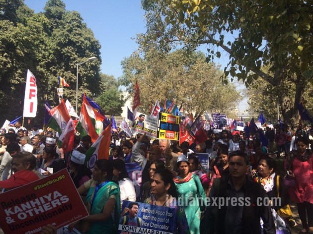 Rohith Vemula, Rohith Vemula suicide, Jantar Mantar, Rahul Gandhi, Arvind Kejriwal, Protest over Rohith Vemula Suicide, Students Protest Over Rohith Vemula Suicide, Jantar Mantar Pics, Jantar Mantar Protest Photo, Rohith Vemula Mother, Medha Patkar, Smriti Irani