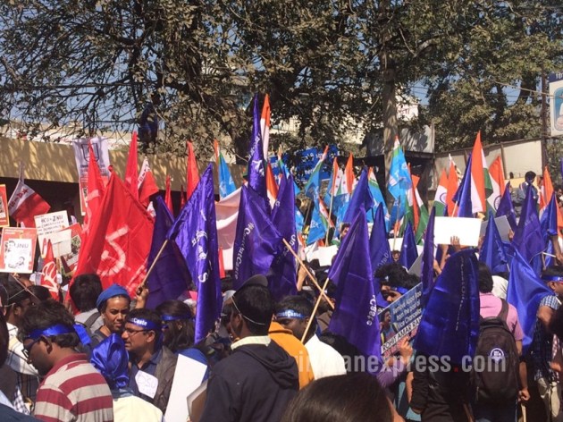 Rohith Vemula, Rohith Vemula suicide, Jantar Mantar, Rahul Gandhi, Arvind Kejriwal, Protest over Rohith Vemula Suicide, Students Protest Over Rohith Vemula Suicide, Jantar Mantar Pics, Jantar Mantar Protest Photo, Rohith Vemula Mother, Medha Patkar, Smriti Irani