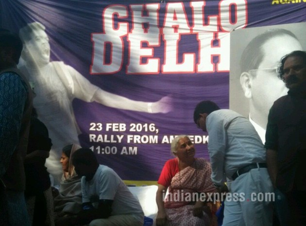 Rohith Vemula, Rohith Vemula suicide, Jantar Mantar, Rahul Gandhi, Arvind Kejriwal, Protest over Rohith Vemula Suicide, Students Protest Over Rohith Vemula Suicide, Jantar Mantar Pics, Jantar Mantar Protest Photo, Rohith Vemula Mother, Medha Patkar, Smriti Irani