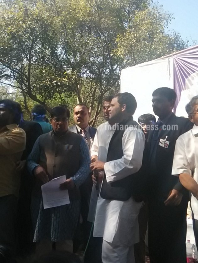 Rohith Vemula, Rohith Vemula suicide, Jantar Mantar, Rahul Gandhi, Arvind Kejriwal, Protest over Rohith Vemula Suicide, Students Protest Over Rohith Vemula Suicide, Jantar Mantar Pics, Jantar Mantar Protest Photo, Rohith Vemula Mother, Medha Patkar, Smriti Irani