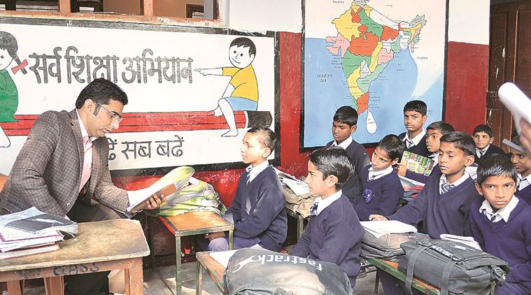 udhampur, deputy commissioner, exposes teachers, shahid iqbal choudhary, government High school