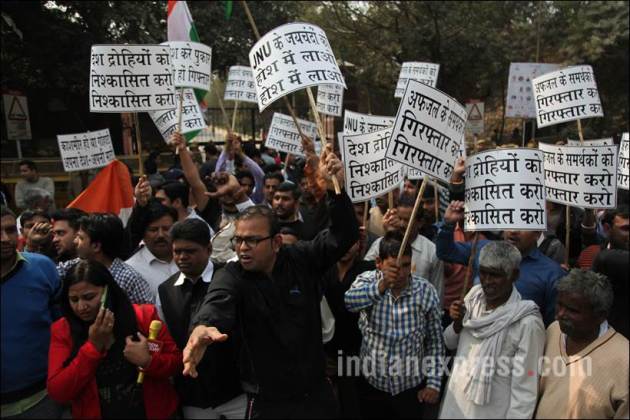 JNU Protest, Jawaharlal Nehru University, Protest Outside Jawaharlal Nehru University, Rajnath Singh, Home Minister Rajnath Singh, Smiri Irani, HRD Minister Smriti Irani, JNU protest pics, JNU Protest photos