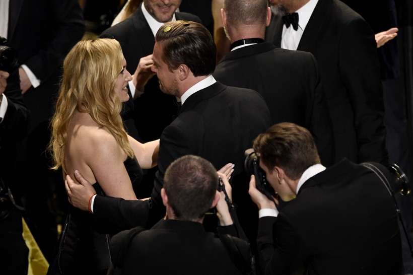 oscars 2016, Leonardo Dicaprio, kate winslet, leonardo, oscars, leonardo kate pics, leonardo dicaprio kate winslet pics, leonardo red carpet, kate winslet red carpet, leonardo oscars 2016, kate winslet oscars 2016, the academy, entertainment