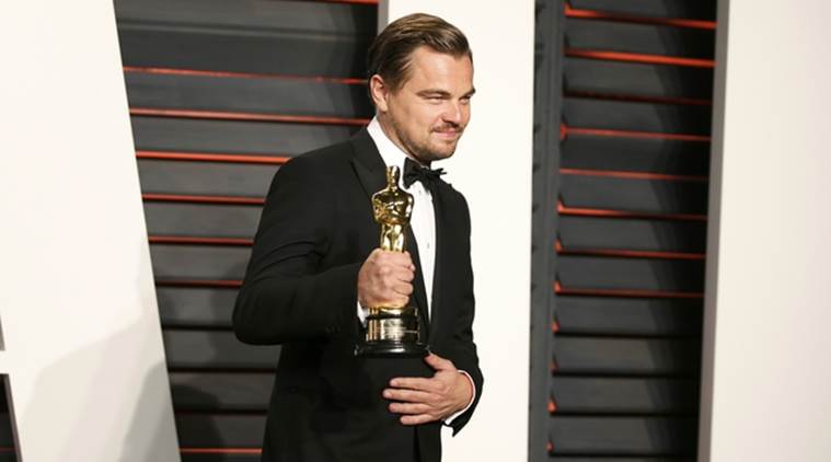 Oscars 2016 Leonardo Dicaprios Win Becomes Most Tweeted Moment Of Oscar Entertainment News 