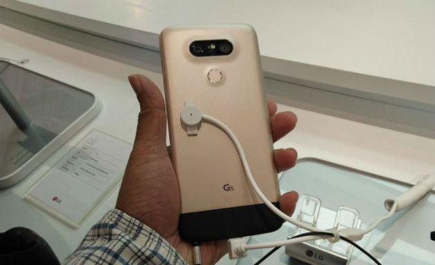 LG G5 , LG G5 india, LG G5 price, LG G5 side-out battery, LG G5 camera, LG G5 specs, LG G5 features, LG G5, LG G5 vs S7, LG G5 pricing, MWC 2016, MWC, LG 360 VR, mobiles, smartphones, technology, technology news