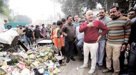 MCD workers strike, Arvind Kejriwal, Delhi sanitation workers, sanitation workers strike, MCD strike Delhi, Arvind Kejriwal, AAP government, BJP-AAP face off