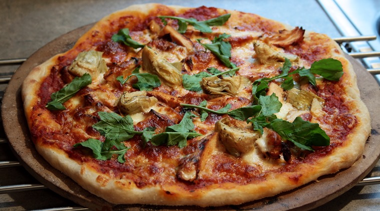 Learn how to make pizza from scratch at the Kala Ghoda fest this year. (Photo: Flickr/ Matt Harris)